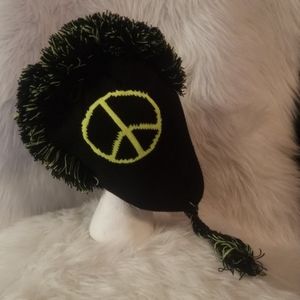 DEKKO LIME GREEN AND BLACK PEACE SIGN MOHAWK HAT